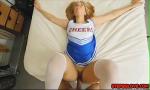 Video Bokep Cheerleader teen Kendrall Kross cheer for stepbrot mp4