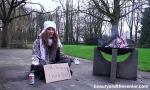 Bokep Full Homeless Girl Begging for Old Cock gratis