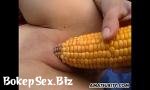 Nonton Video Bokep Amateur girlfriend toys her sy with corn outdoor terbaru