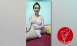 Download Video Bokep Nữ hoàng sò lông livestream móc bướm tung mp4