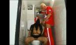 Video Bokep A slutty brte gives a blowjob in a garage toilet 2020