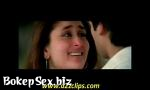 Download video sex & 039;s kiss with Sha Kapoor from Jab we met HD in BokepSex.biz