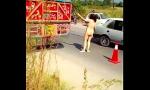 Link Bokep Paki aunty naked on express highway kicking cars 2020