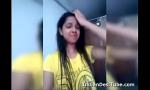 Video Bokep Desi Indian Cute Girl Undressing Fingering sy Indi terbaru 2020