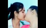Nonton Bokep Desi lesbian girl kissing 3gp