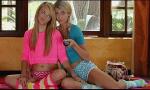 Video Bokep Stunning young blonde lesbians make love gratis