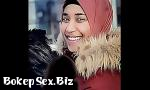 Video Bokep Online cum upeti hot hijab girl 1 terbaru