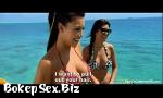 Streaming Bokep Kim Kardashian West Kourtney Kardashian dalam Keeping with the Kardashians 2007 2016 mp4