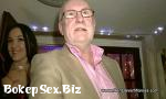 Video Bokep Online Sayang dengan pria berusia 60 thn di pesta berayun Radlett