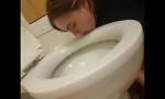 Bokep Terbaru Haley Hess Licks a Toilet Seat gratis