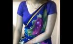 Video Bokep Terbaru Sexy Desi Aunty boobs teasing in saree xdesitubes&