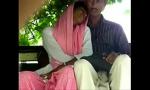 Bokep HD Indian girl give handjob to her lover in park 2020