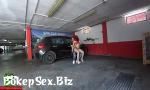 Vidio Bokep Blowjob in a public car wash CRI117 mp4