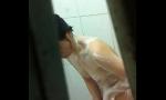 Video Bokep Quay lén em cực xinh trong phòng tắm sinh vi online