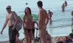 Vidio Bokep Topless brte on a nude beach with nice tits&period terbaik