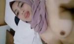 Bokep HIJAB MAHASISWI NGENTOT PACAR DIKOST FULL :  hot