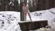 Nonton Film Bokep This curvy amateur girl needs to pee while walking through the snow so after looking around to see if anyone is watching she pulls up her skirt and sprays her golden piss over a ledge terbaik
