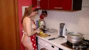 Bokep Mobile Naked cooking MILF 2022
