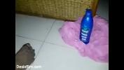 Bokep Terbaru Desi wife masturbate with oil bottle 2022