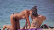 Nonton Bokep Hot body brunette with perfect tits on topless beach terbaru 2022