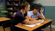 Vidio Bokep Gay schoolboy fucked after studying 2022