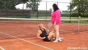 Video Bokep Tennis court affair with a skinny guy licking the pussy of BBW 3gp