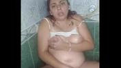 Bokep Mobile modelo web cam da un show de leche para sus usuarios de chat caliente en vivo mp4