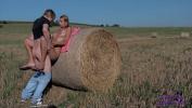 Bokep Baru Sex between hay bales between two schoolmates hot