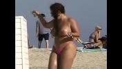Bokep HD EW 19 This Hotwife decided to flash her pussy at any voyeur she sees on the nude beach gratis