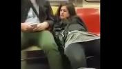 Bokep Hot Novinha safada tocando siririca no metro querendo pau