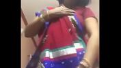 Nonton Video Bokep desi mom showing her assets to neighbour on video call terbaru