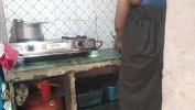 Bokep देसी इंडियन सौतेली माँ को चोदा किचन में खाना बनाते हुए gratis
