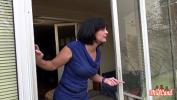 Bokep Video Cougar gourmande se tape le jardinier