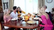 Bokep 2022 Teen Sister apos s Suck Their Bro While Mom And Dad Having Their Thanksgiving Dinner terbaru