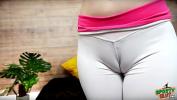 Nonton Video Bokep Big Natural Boobs Bounce on the Treadmill amp an Superb Camel toe wearing Lycra Spandex White Pants hot