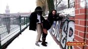 Vidio Bokep German Milf riding BBC in public in the snow of Berlin terbaru