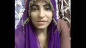 Bokep Hot Indian babe showed her big tit on webcamm