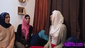 Download Bokep Arab amateur gives blowjob and gets fucked while wearing hijab terbaru 2020
