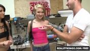 Nonton Bokep RealityKings Money Talks Thrift Store Pussy gratis