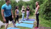 Link Bokep Clothed yoga babes suck mp4