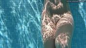 Nonton Film Bokep Underwater stripping and seducing by Jessica mp4