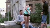 Vidio Bokep A young pretty chick in a public group sex by a world famous landmark