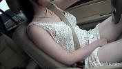 Download Video Bokep Yanks Babe Savannah Sly Masturbates In The Car gratis