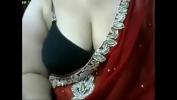 Nonton Video Bokep Indian wife on wet Saree cam gratis