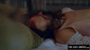 Bokep Baru Beauty with puffy nipples slaps her pussy into submission mp4