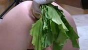 Video Bokep Vegetables up her ass