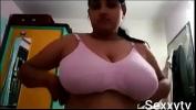 Bokep Baru Hot desi bhabhi showing her big boobs hot