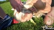 Bokep Fucking a hot Blonde outdoor 2020