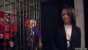 Video Bokep Therapist sent ebony agent Holly Hendrix to face her biggest fear of clowns and soon after she is double anal penetration fucked by their big dick online