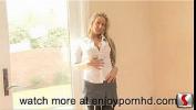 Bokep Hot Blonde bombshell masturbates alone mp4